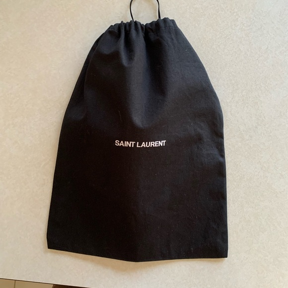 Saint Laurent Elegant Black Bag - Picture 2 of 4